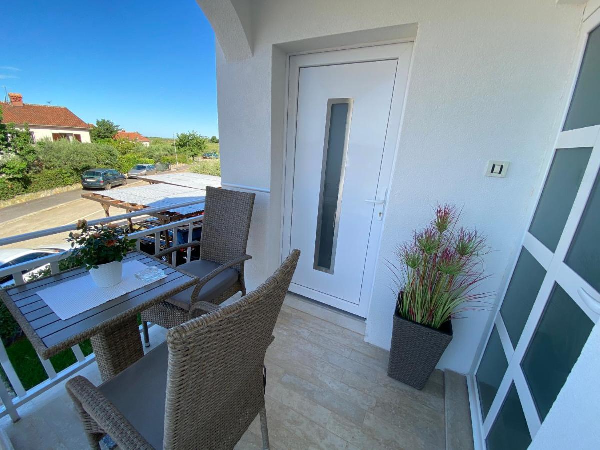 Apartments Roberta Novigrad Istria 外观 照片